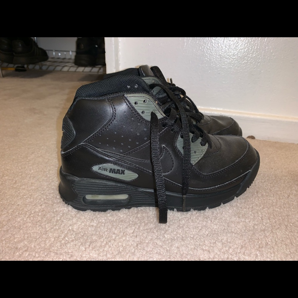 NIKE AIR MAX BOOTS